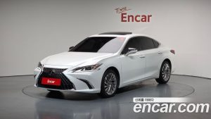 Lexus ES Luxury Plus 2025 года из Южной Кореи