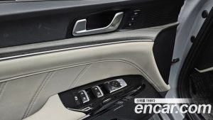 Kia K5 Signature 2024 года из Южной Кореи