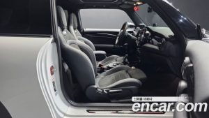 Mini Cooper JCW 2024 года из Южной Кореи