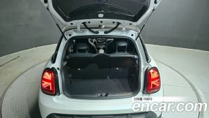 Mini Cooper JCW 2024 года из Южной Кореи
