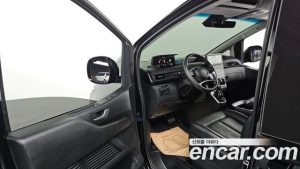 Hyundai Staria Wagon 5 2025 года из Южной Кореи
