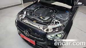 Mercedes-Benz E-Class E350 4MATIC AMG Line 2023 года из Южной Кореи
