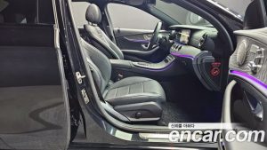 Mercedes-Benz E-Class E350 4MATIC AMG Line 2023 года из Южной Кореи