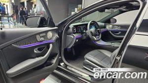 Mercedes-Benz E-Class E350 4MATIC AMG Line 2023 года из Южной Кореи