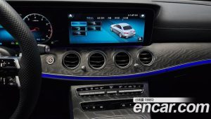 Mercedes-Benz E-Class E350 4MATIC AMG Line 2023 года из Южной Кореи