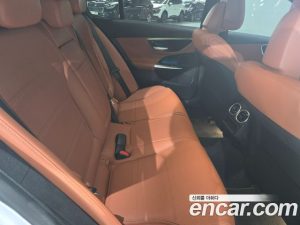 Mercedes-Benz C-Class C300 4MATIC Avantgarde 2023 года из Южной Кореи