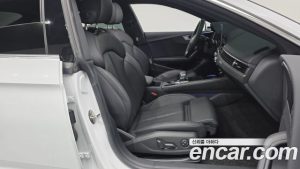 Audi A5 40 TFSI 4WD Premium Sportback 2023 года из Южной Кореи