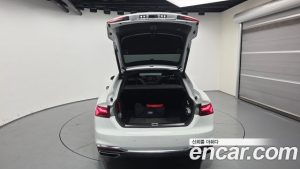Audi A5 40 TFSI 4WD Premium Sportback 2023 года из Южной Кореи