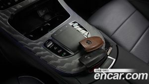 Mercedes-Benz E-Class E350 4MATIC AMG Line 2023 года из Южной Кореи