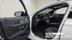 Mercedes-Benz E-Class E350 4MATIC AMG Line 2023 года из Южной Кореи