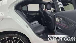 Mercedes-Benz E-Class E350 4MATIC AMG Line 2023 года из Южной Кореи