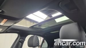 Mercedes-Benz E-Class E350 4MATIC AMG Line 2023 года из Южной Кореи