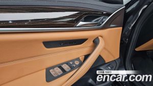 BMW 5-Series 520i Luxury 2023 года из Южной Кореи