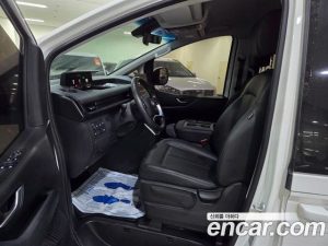 Hyundai Staria 4WD Tourer 11-Seater 2025 года из Южной Кореи