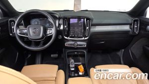 Volvo XC40 B4 Inscription 2022 года из Южной Кореи