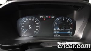 Volvo XC40 B4 Inscription 2022 года из Южной Кореи
