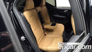Volvo XC40 B4 Inscription 2022 года из Южной Кореи