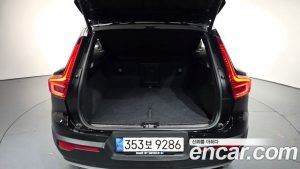Volvo XC40 B4 Inscription 2022 года из Южной Кореи