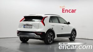Kia Niro Signature 2025 года из Южной Кореи