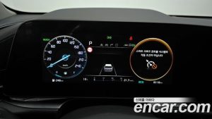 Kia Niro Signature 2025 года из Южной Кореи
