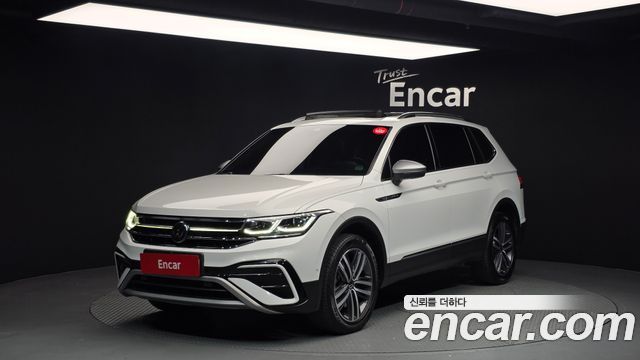 Volkswagen Tiguan 2.0 TSI Prestige 2023 года из Кореи