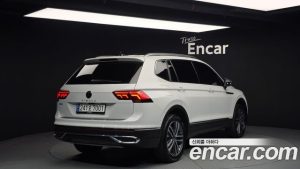 Volkswagen Tiguan 2.0 TSI Prestige 2023 года из Южной Кореи
