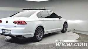 Volkswagen Passat 2.0 TDI 4 Prestige 2022 года из Южной Кореи