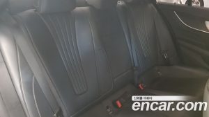 Mercedes-Benz CLS-Class CLS300d 4MATIC 2023 года из Южной Кореи