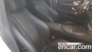 Mercedes-Benz CLS-Class CLS300d 4MATIC 2023 года из Южной Кореи