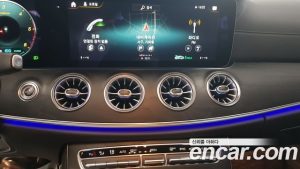 Mercedes-Benz CLS-Class CLS300d 4MATIC 2023 года из Южной Кореи