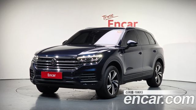 Volkswagen Touareg 3.0 TDI Premium 2023 года из Кореи