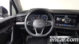 Volkswagen Touareg 3.0 TDI Premium 2023 года из Южной Кореи
