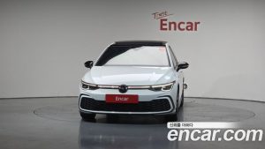 Volkswagen Golf 2.0 GTI 2022 года из Южной Кореи