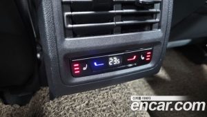 Volkswagen Golf 2.0 GTI 2022 года из Южной Кореи