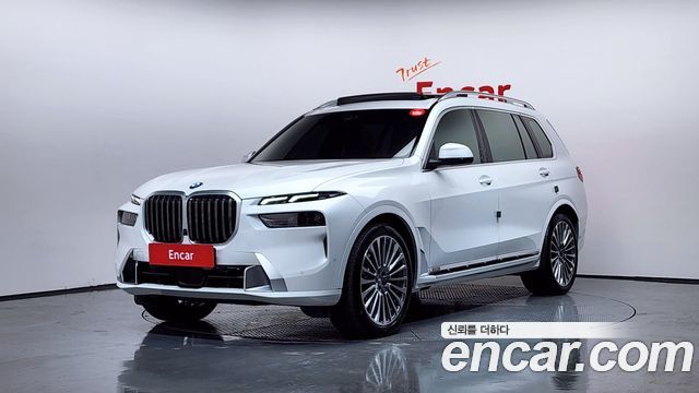 BMW X7 xDrive 40i Design Pure Excellence 7-Seater 2024 года из Кореи
