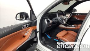 BMW X7 xDrive 40i Design Pure Excellence 7-Seater 2024 года из Южной Кореи
