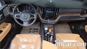 Volvo XC60 B5 Inscription 2022 года из Южной Кореи