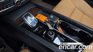 Volvo XC60 B5 Inscription 2022 года из Южной Кореи
