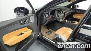 Volvo XC60 B5 Inscription 2022 года из Южной Кореи