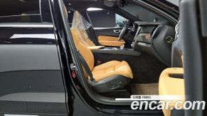Volvo XC60 B5 Inscription 2022 года из Южной Кореи