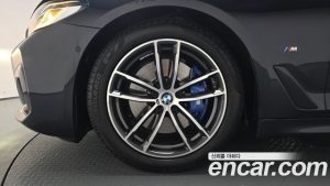 BMW 5-Series 520i M Sport 2023 года из Южной Кореи