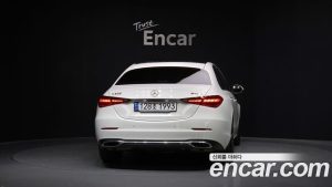 Mercedes-Benz C-Class C300 4MATIC Avantgarde 2024 года из Южной Кореи