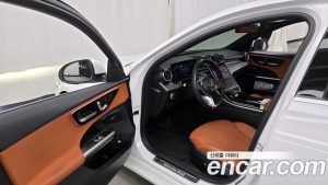 Mercedes-Benz C-Class C300 4MATIC Avantgarde 2024 года из Южной Кореи