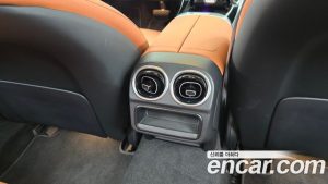 Mercedes-Benz C-Class C300 4MATIC Avantgarde 2024 года из Южной Кореи