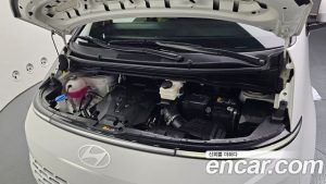 Hyundai Staria L3.5 Tourer 11-Seater 2025 года из Южной Кореи