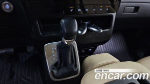 Hyundai Staria L3.5 Tourer 11-Seater 2025 года из Южной Кореи