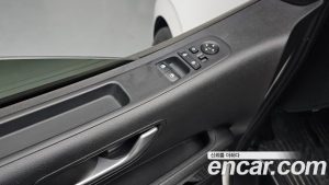 Hyundai Staria L3.5 Tourer 11-Seater 2025 года из Южной Кореи