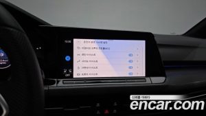 Volkswagen Golf 2.0 GTI 2024 года из Южной Кореи