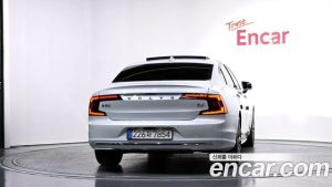 Volvo S90 B5 ULTIMATE Bright 2023 года из Южной Кореи