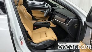 Volvo S90 B5 ULTIMATE Bright 2023 года из Южной Кореи